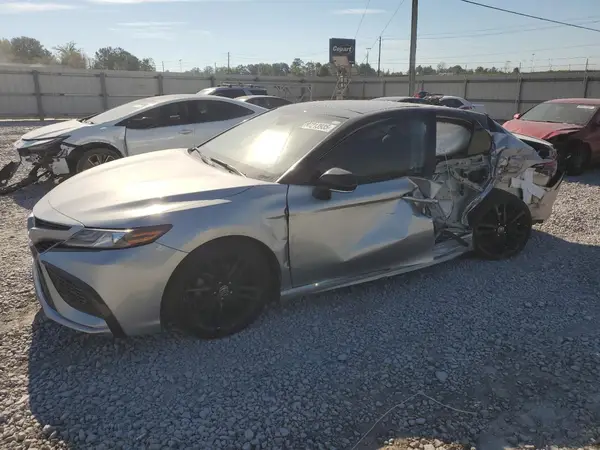 4T1K61AK4NU043572 2022 TOYOTA CAMRY - Image 1