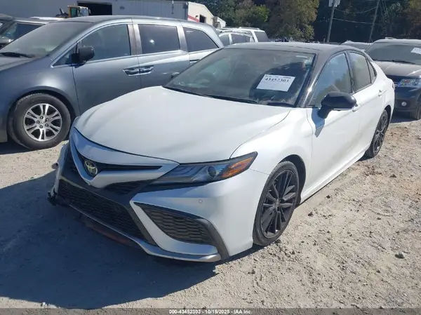 4T1K61AK4NU070254 2022 TOYOTA CAMRY - Image 2