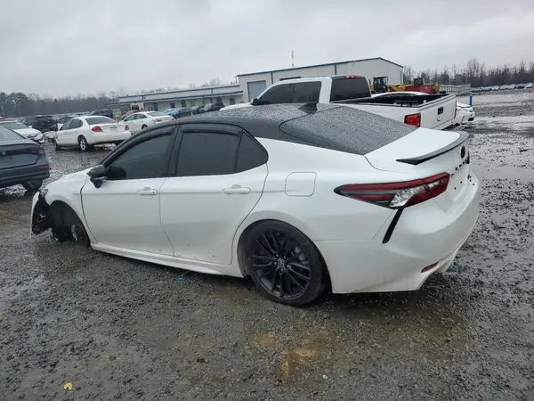 4T1K61AK4NU070884 2022 TOYOTA CAMRY - Image 2