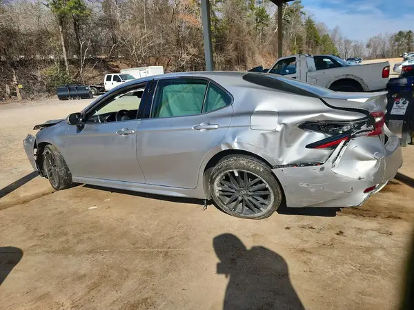 4T1K61AK4NU701410 2022 TOYOTA CAMRY - Image 2