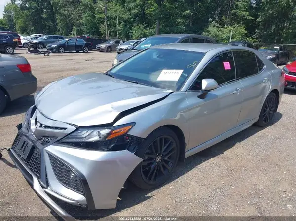 4T1K61AK4NU703772 2022 TOYOTA CAMRY - Image 2