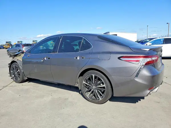 4T1K61AK5LU304768 2020 TOYOTA CAMRY - Image 2