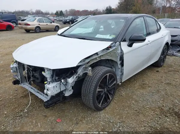 4T1K61AK5LU318976 2020 TOYOTA CAMRY - Image 2