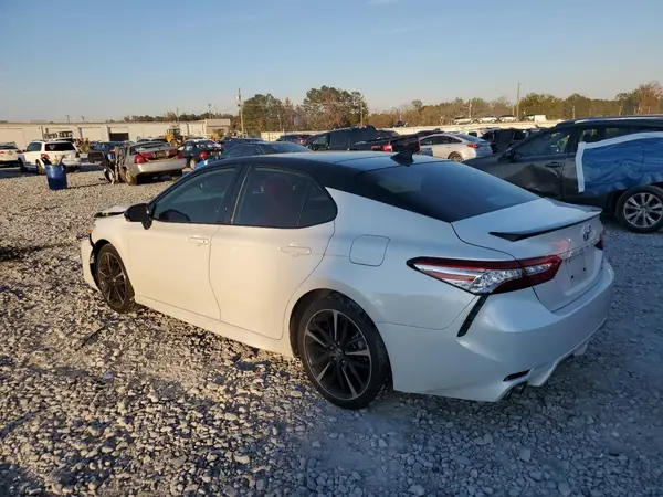 4T1K61AK5LU325765 2020 TOYOTA CAMRY - Image 2