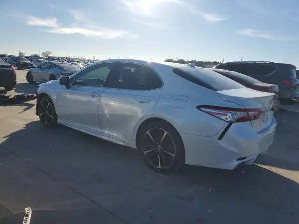 4T1K61AK5LU945175 2020 TOYOTA CAMRY - Image 2