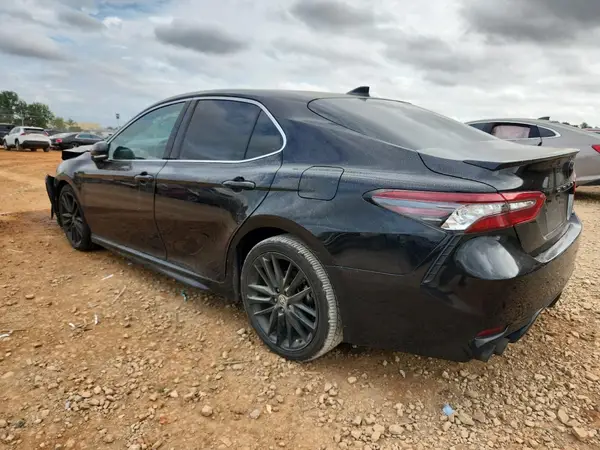 4T1K61AK5MU473884 2021 TOYOTA CAMRY - Image 2