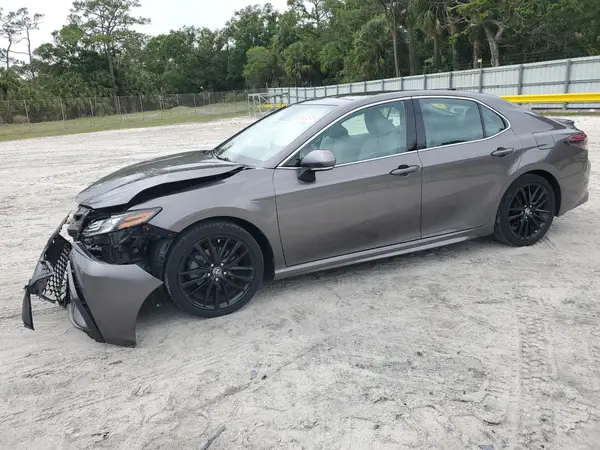 4T1K61AK5MU512506 2021 TOYOTA CAMRY - Image 1
