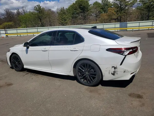 4T1K61AK5MU527331 2021 TOYOTA CAMRY - Image 2
