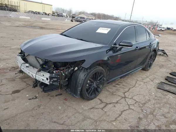 4T1K61AK5MU581289 2021 TOYOTA CAMRY - Image 2