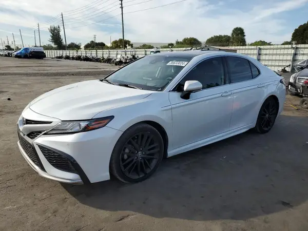 4T1K61AK5MU602433 2021 TOYOTA CAMRY - Image 1