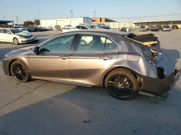 4T1K61AK5MU603517 2021 TOYOTA CAMRY - Image 2