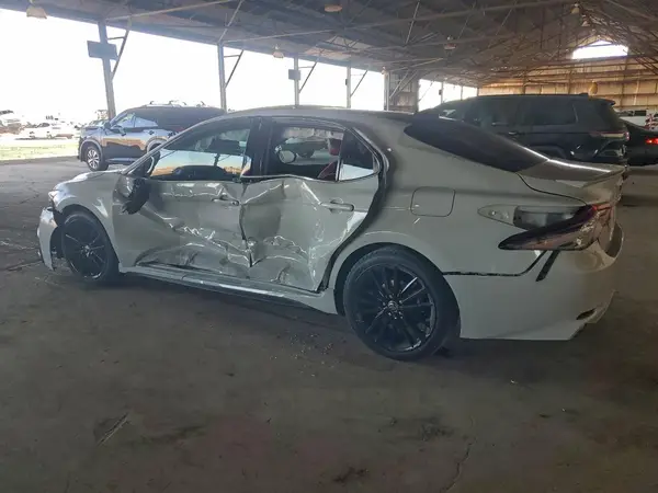 4T1K61AK5NU024738 2022 TOYOTA CAMRY - Image 2
