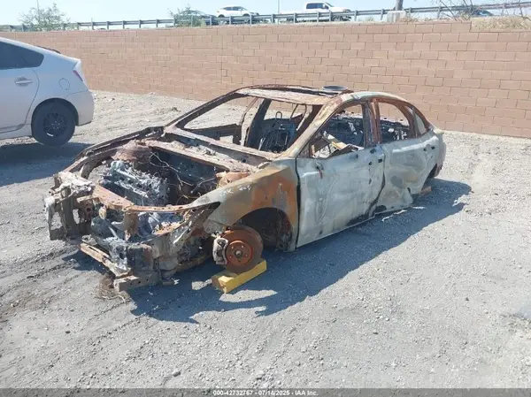 4T1K61AK5NU026960 2022 TOYOTA CAMRY - Image 2