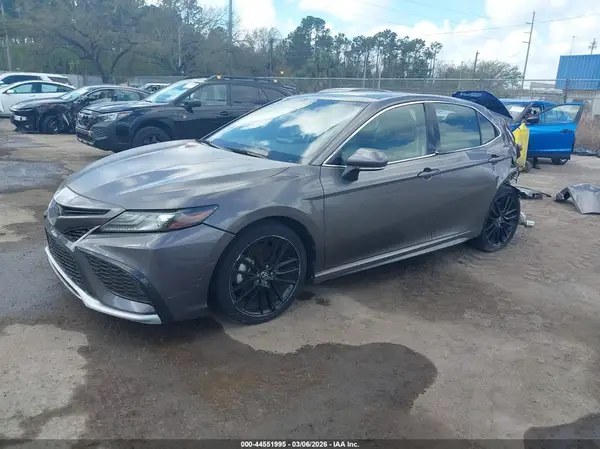 4T1K61AK5NU032628 2022 TOYOTA CAMRY - Image 2