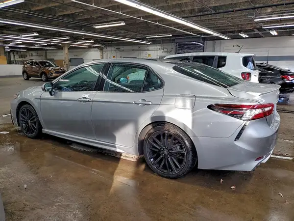 4T1K61AK5NU035626 2022 TOYOTA CAMRY - Image 2