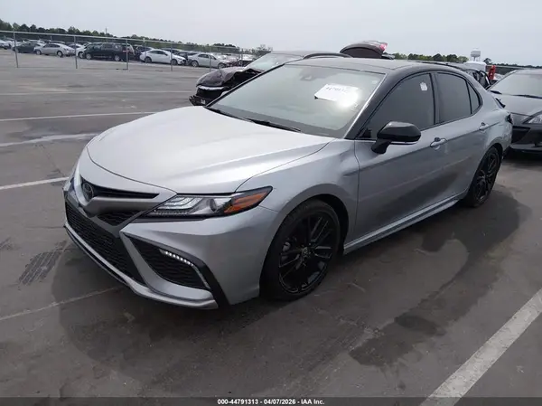 4T1K61AK5NU040986 2022 TOYOTA CAMRY - Image 2