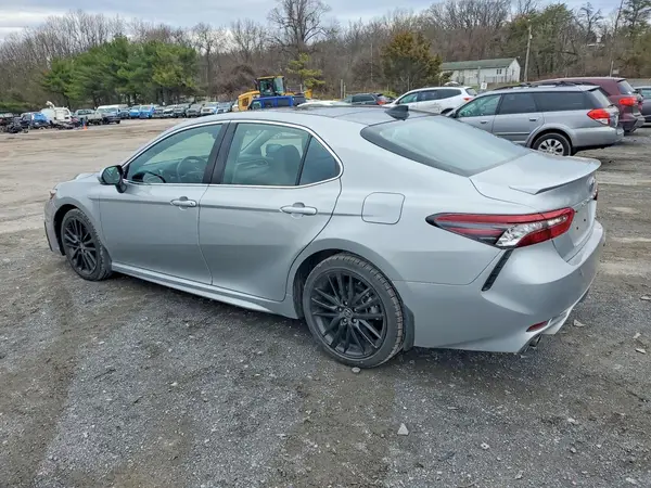 4T1K61AK5NU072028 2022 TOYOTA CAMRY - Image 2