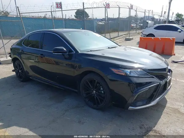 4T1K61AK5NU076371 2022 TOYOTA CAMRY - Image 1