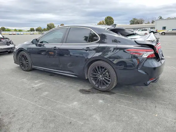 4T1K61AK5NU621436 2022 TOYOTA CAMRY - Image 2