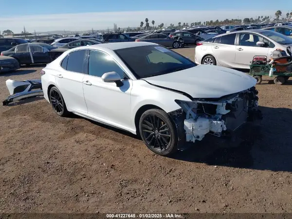 4T1K61AK5NU621534 2022 TOYOTA CAMRY - Image 1