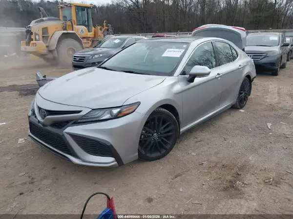 4T1K61AK5NU705949 2022 TOYOTA CAMRY - Image 2