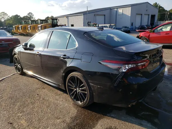 4T1K61AK5NU707703 2022 TOYOTA CAMRY - Image 2