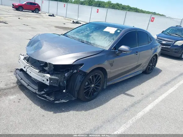 4T1K61AK5NU719267 2022 TOYOTA CAMRY - Image 2