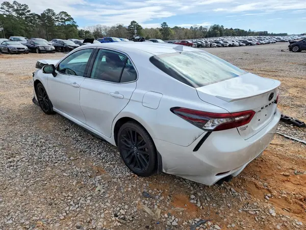 4T1K61AK5PU762560 2023 TOYOTA CAMRY - Image 2