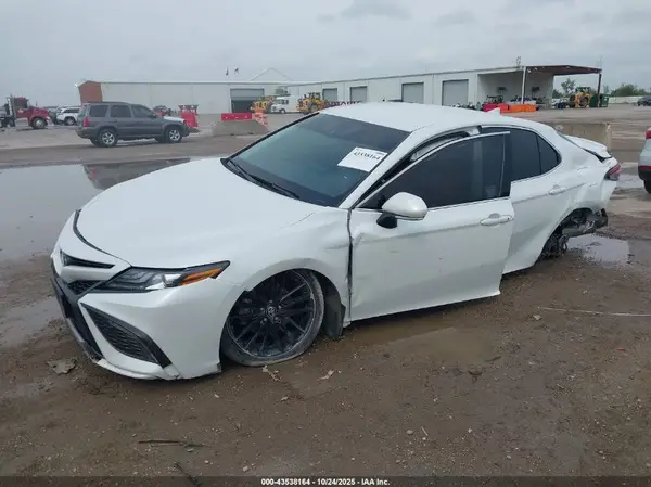 4T1K61AK5RU250896 2024 TOYOTA CAMRY - Image 2