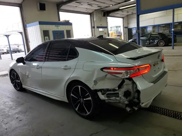 4T1K61AK6LU300910 2020 TOYOTA CAMRY - Image 2