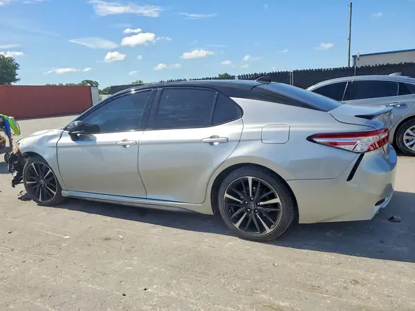 4T1K61AK6LU302978 2020 TOYOTA CAMRY - Image 2
