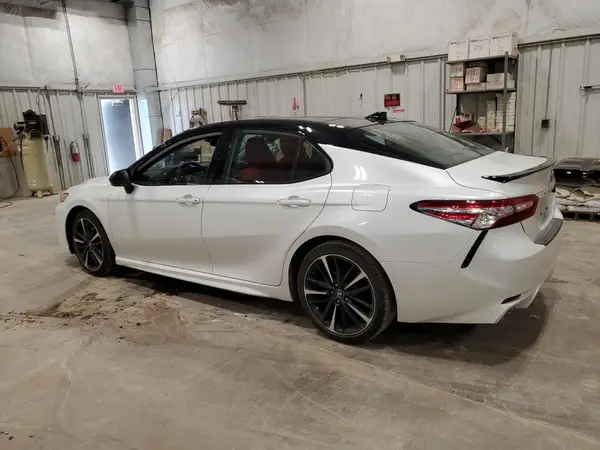 4T1K61AK6LU307985 2020 TOYOTA CAMRY - Image 2