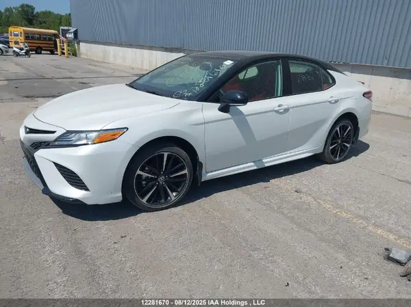 4T1K61AK6LU371704 2020 TOYOTA CAMRY - Image 2