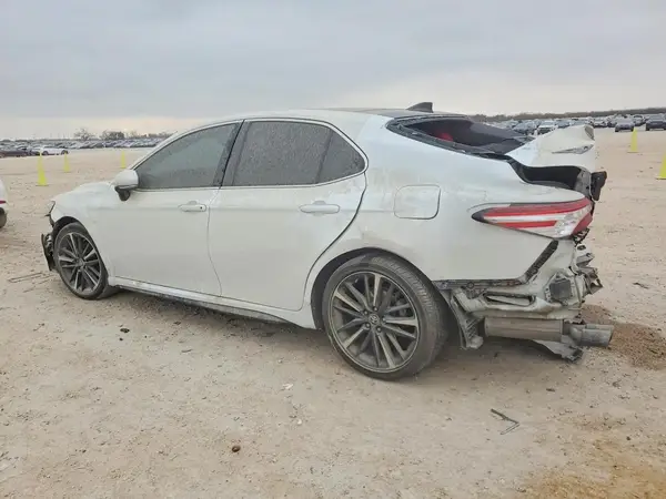 4T1K61AK6LU389426 2020 TOYOTA CAMRY - Image 2