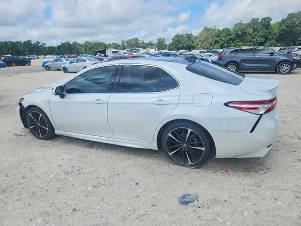 4T1K61AK6LU909317 2020 TOYOTA CAMRY - Image 2
