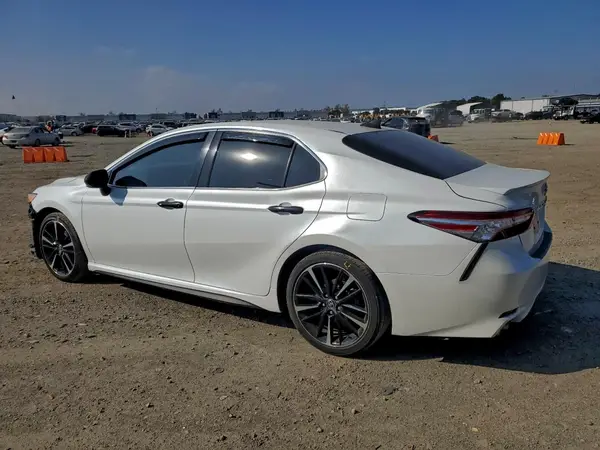 4T1K61AK6LU948232 2020 TOYOTA CAMRY - Image 2