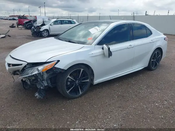 4T1K61AK6LU971851 2020 TOYOTA CAMRY - Image 2