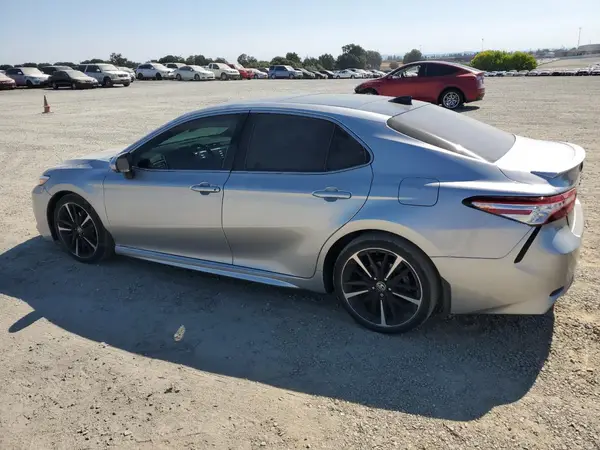 4T1K61AK6LU990142 2020 TOYOTA CAMRY - Image 2