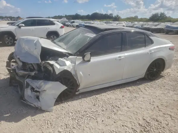 4T1K61AK6MU413984 2021 TOYOTA CAMRY - Image 1