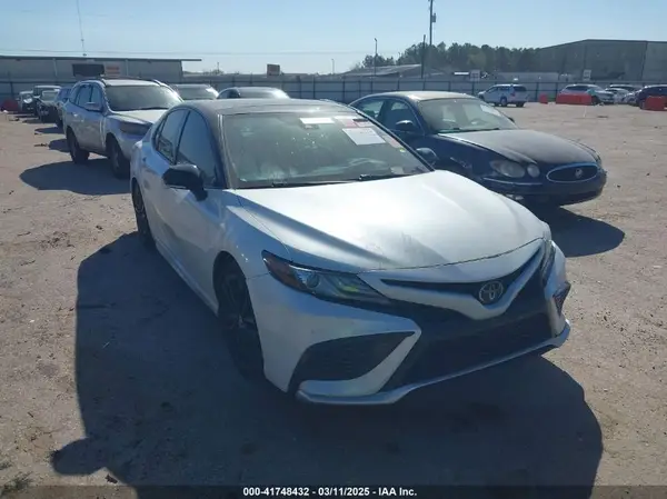 4T1K61AK6MU442806 2021 TOYOTA CAMRY - Image 1