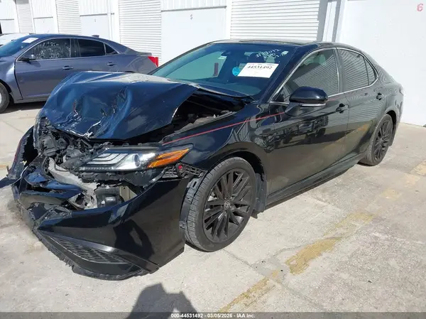 4T1K61AK6MU457547 2021 TOYOTA CAMRY - Image 2