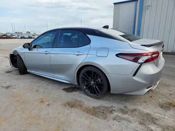 4T1K61AK6MU466281 2021 TOYOTA CAMRY - Image 2