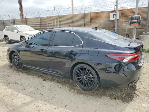 4T1K61AK6MU477524 2021 TOYOTA CAMRY - Image 2