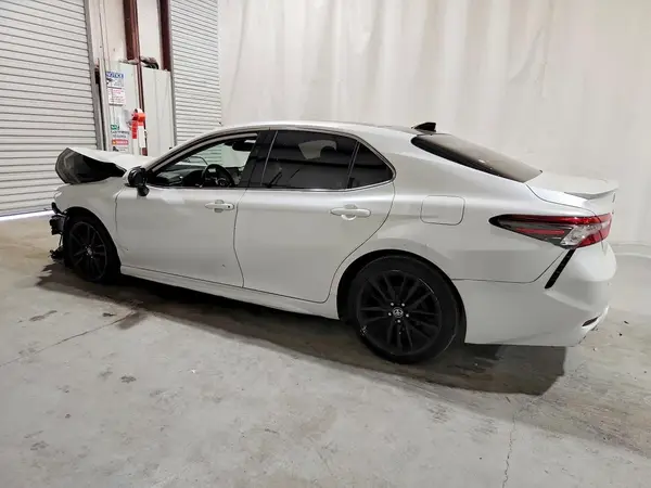 4T1K61AK6MU480133 2021 TOYOTA CAMRY - Image 2