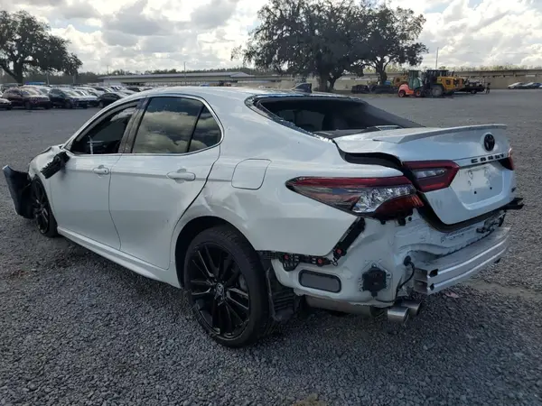 4T1K61AK6MU484666 2021 TOYOTA CAMRY - Image 2
