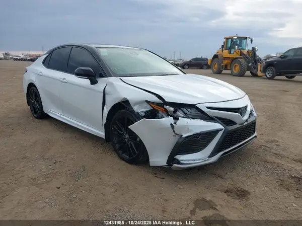 4T1K61AK6MU488667 2021 TOYOTA CAMRY - Image 1