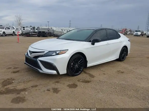 4T1K61AK6MU488667 2021 TOYOTA CAMRY - Image 2
