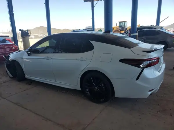 4T1K61AK6MU497868 2021 TOYOTA CAMRY - Image 2