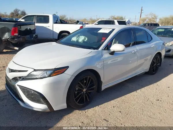4T1K61AK6MU589787 2021 TOYOTA CAMRY - Image 2