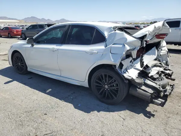 4T1K61AK6MU615501 2021 TOYOTA CAMRY - Image 2